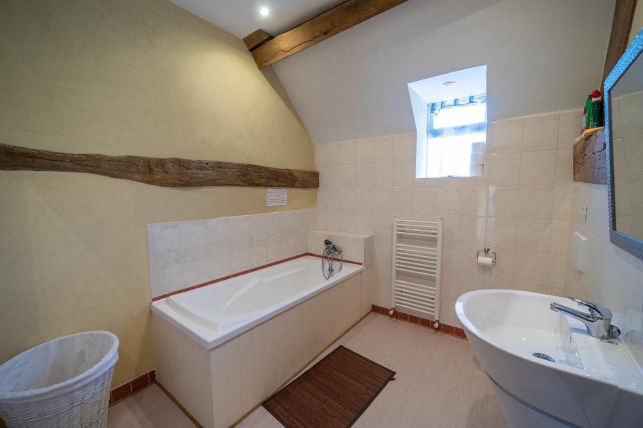 Maison La Touchardiere Barenton エクステリア 写真
